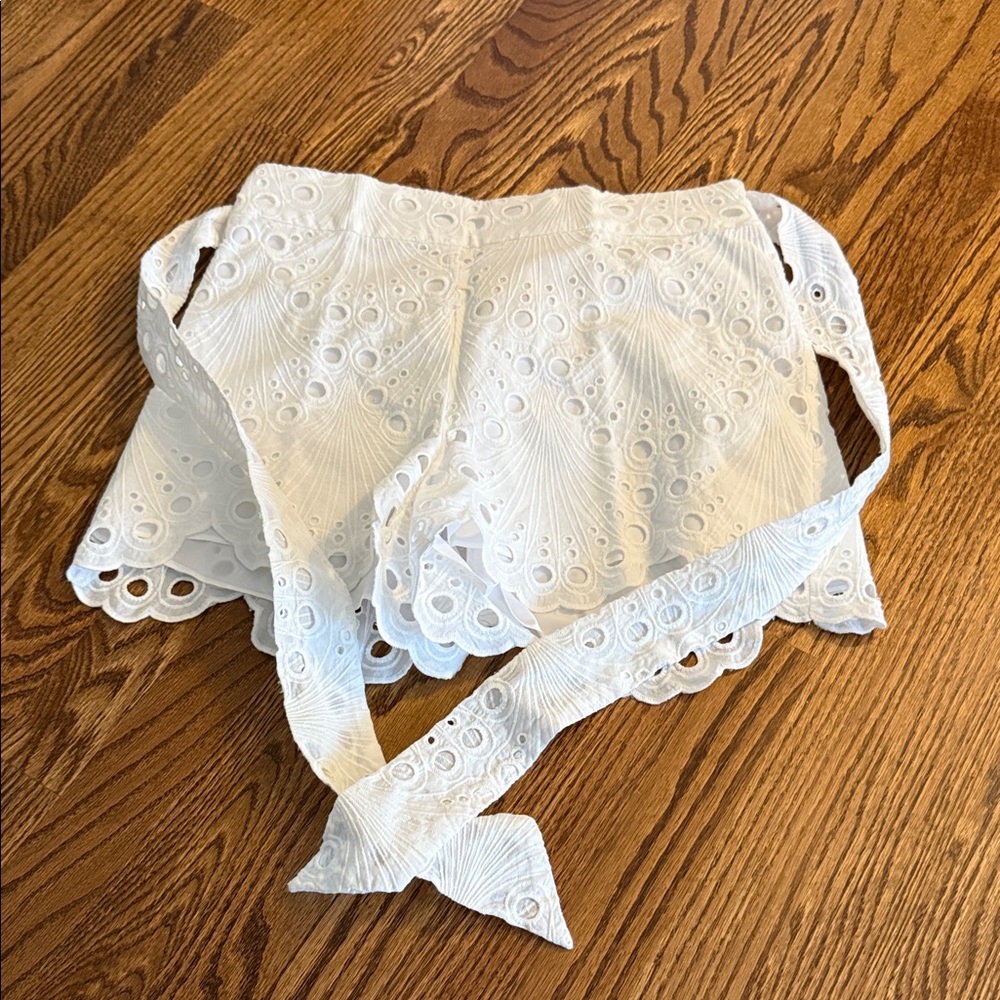Sail to Sable White Elastic Waist Shorts